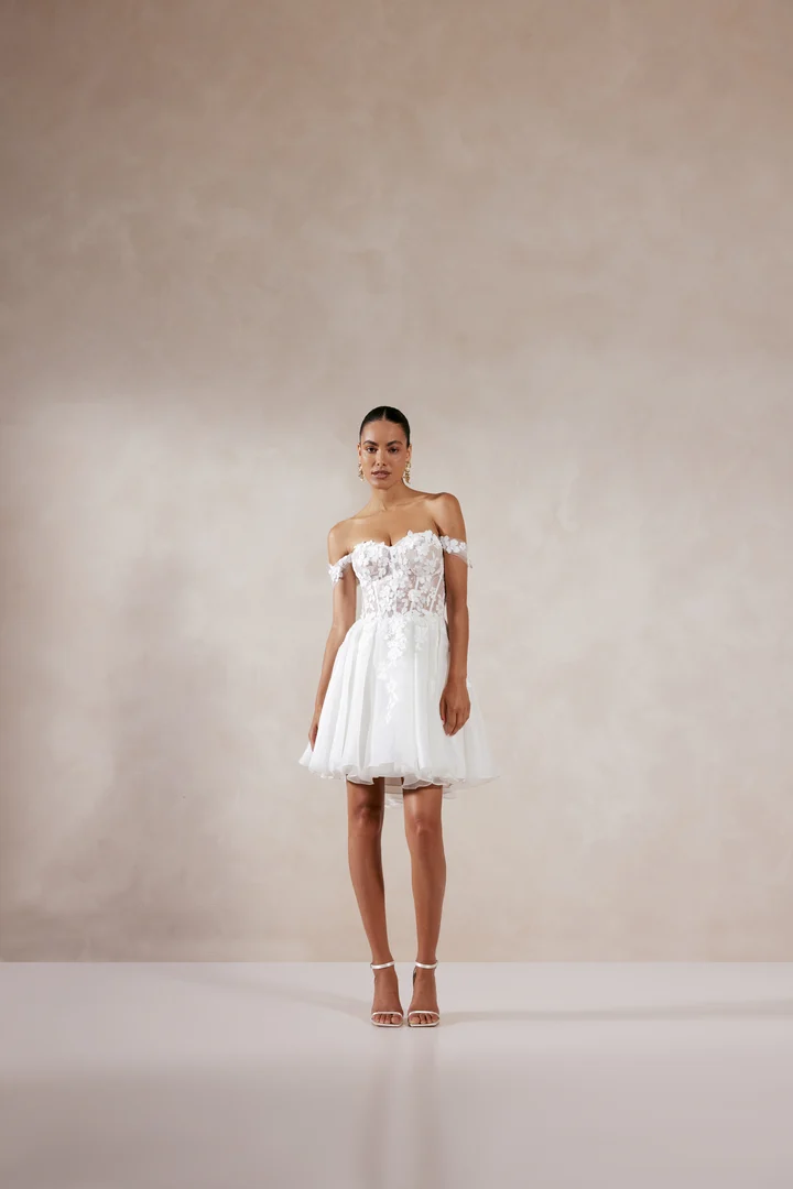 Kurzes A-Linien Brautkleid „Adore Aria Mini“ mit Sweetheart-Ausschnitt und 3D-Blumen